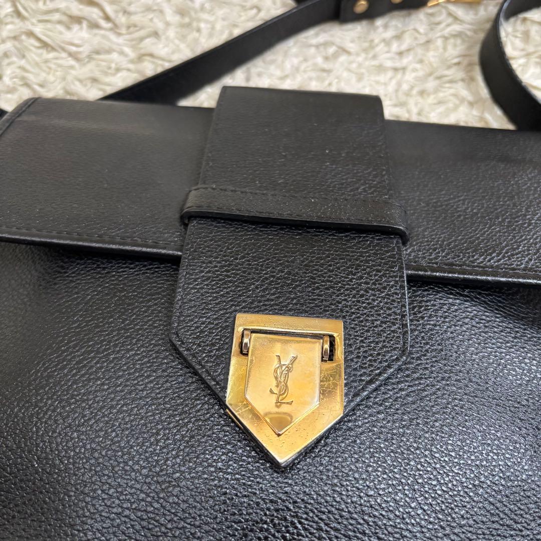 イヴサンローラン YSL ショルダーバッグ カサンドラ レザー 本革 ブラック