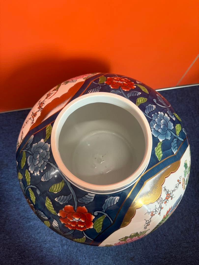 1955 366 有田焼　金龍窯　博山作　沈香壷　飾壷