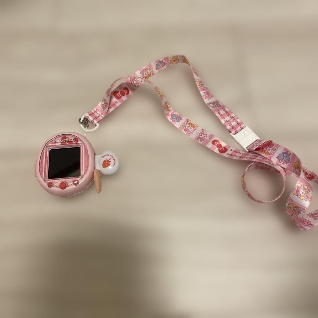 バンダイ サンリオコラボ　たまごっち