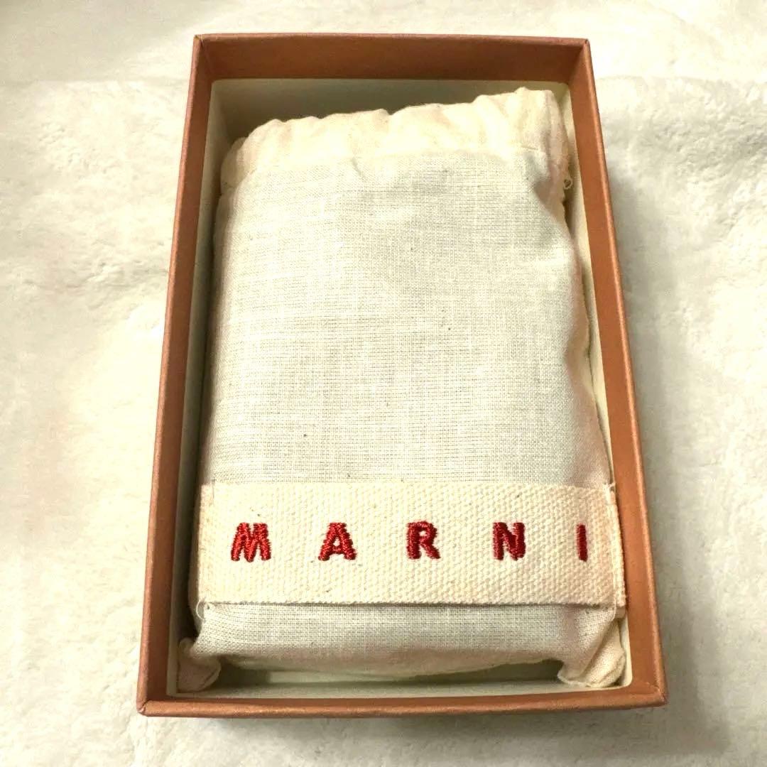 期間限定SALE❣️MARNI 三つ折り財布 黒 レザー ロゴ刺繍