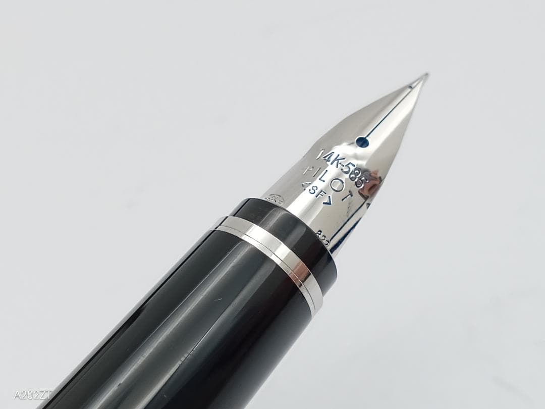 未使用　万年筆　PILOT パイロット　 SF 細字 14Kペン先