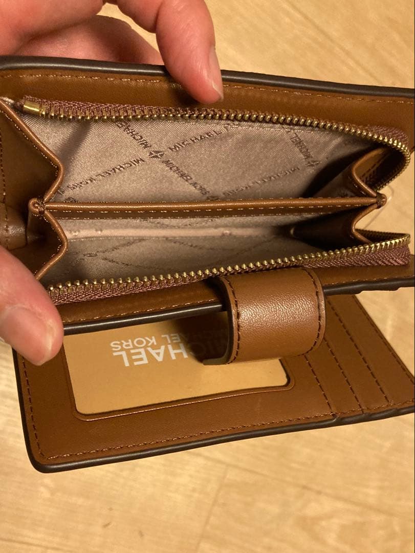 MICHAEL KORS 二つ折り財布 MKロゴ　新品未使用品