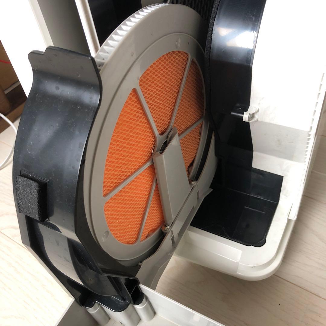 ダイキンMCK70WBK-W 空気清浄機 ホワイト　キャスター付き