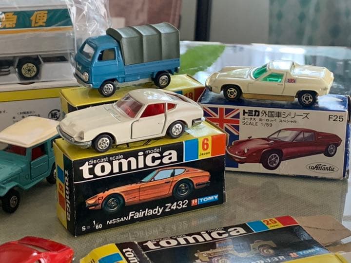 【お値引き検討します】トミカ ミニカー黒箱日本製。