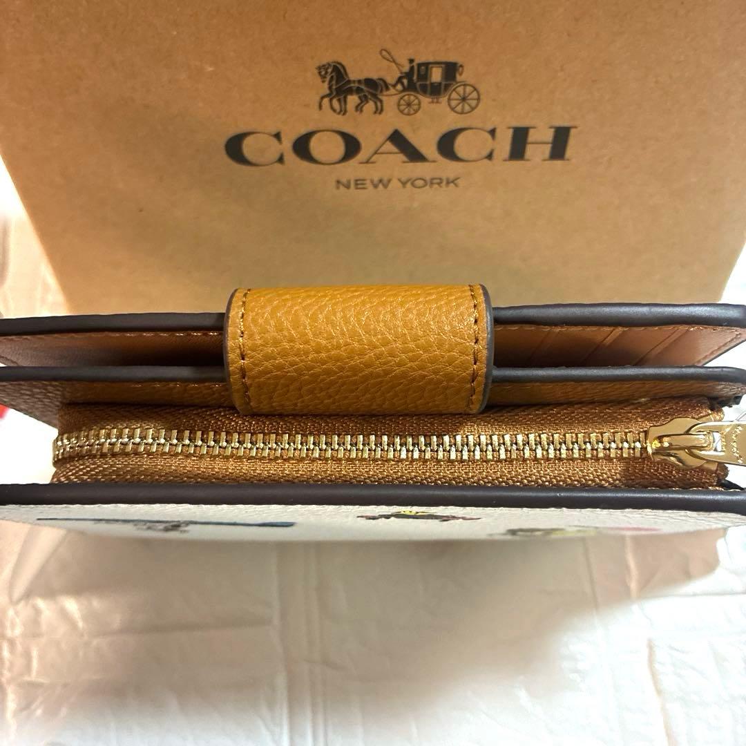 COACH スヌーピー柄 二つ折り財布 ✨新品未使用✨箱保存袋付き