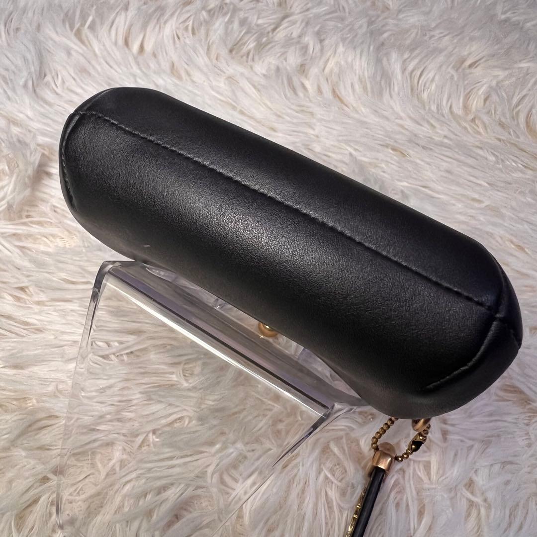 新品・未使用　※難あり　COACH キスロック ケース　がま口財布　レザー