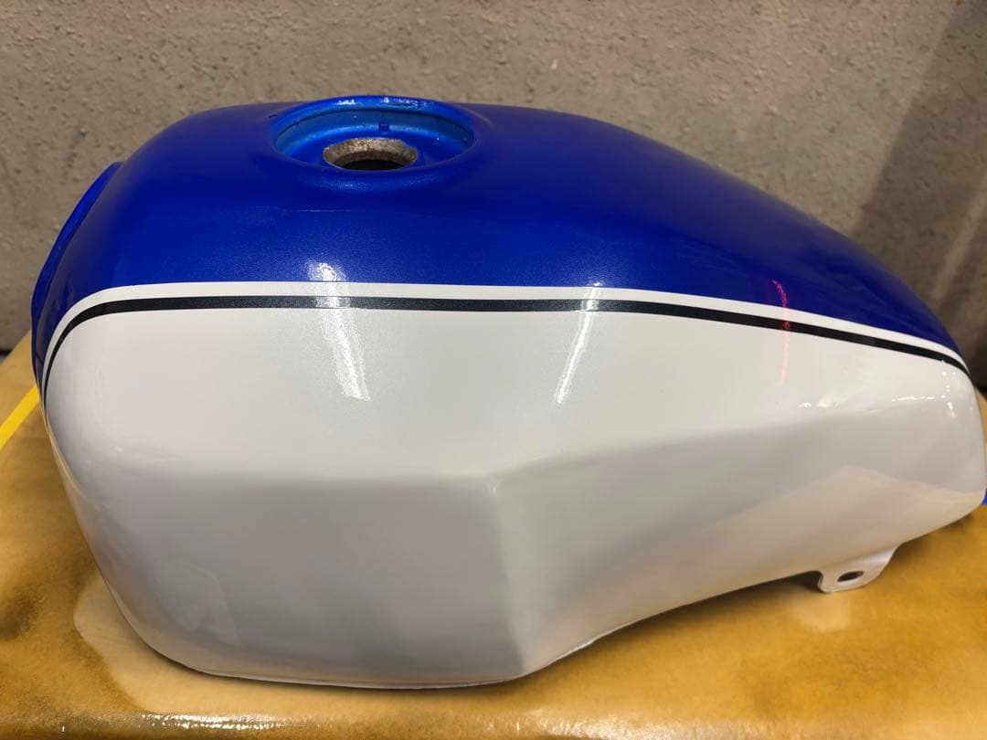 SZUKI GSX400インパルス　GK79A 燃料タンク