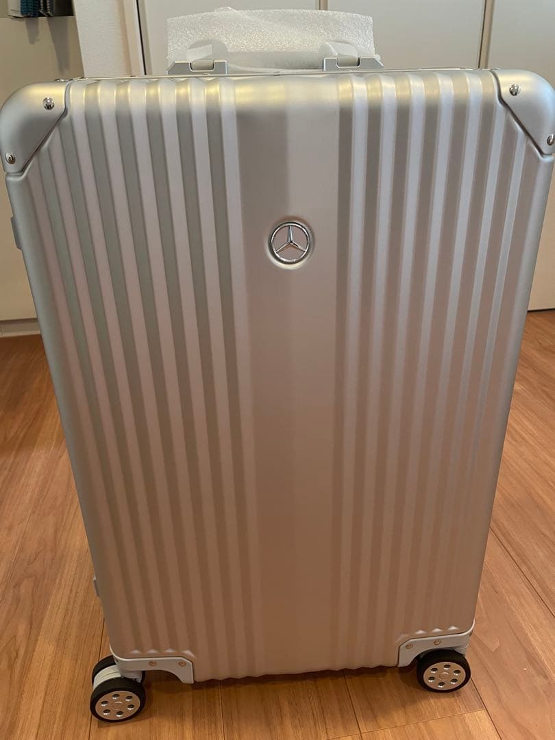 【新品未使用】メルセデスベンツ　65L スーツケース