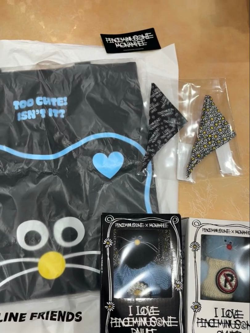 PEACEMINUSONE X MONAMHEE キーリング特典付き