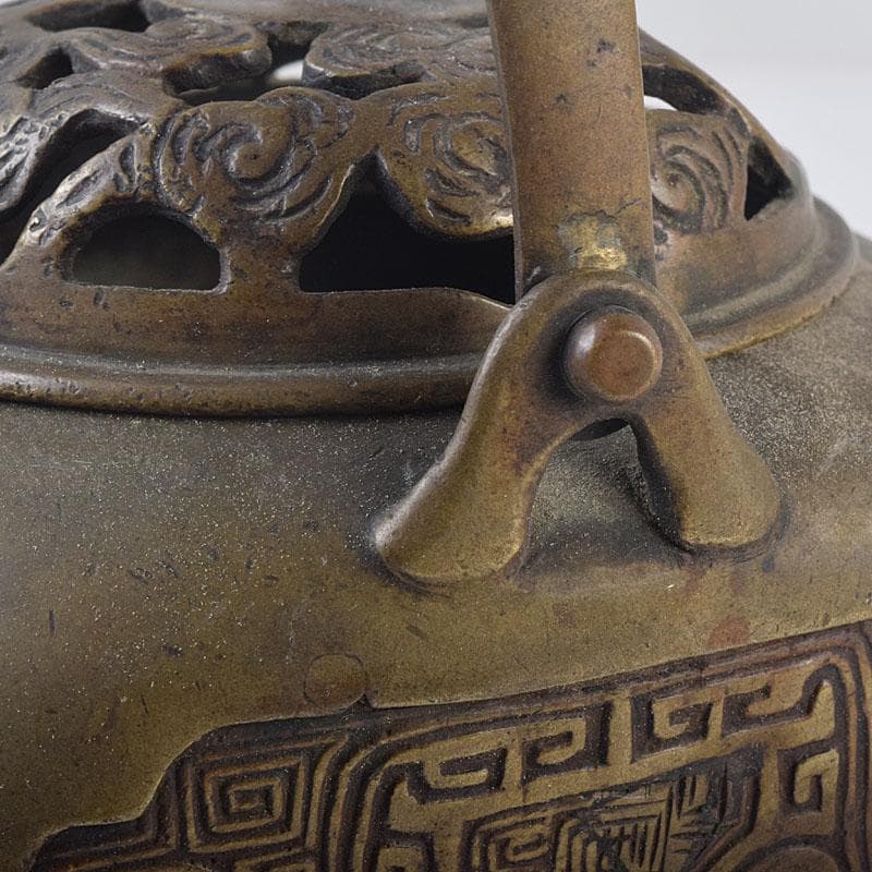 中国　古銅　饕餮文　持ち手付　墨壷　透かし蓋香炉　V　R8871