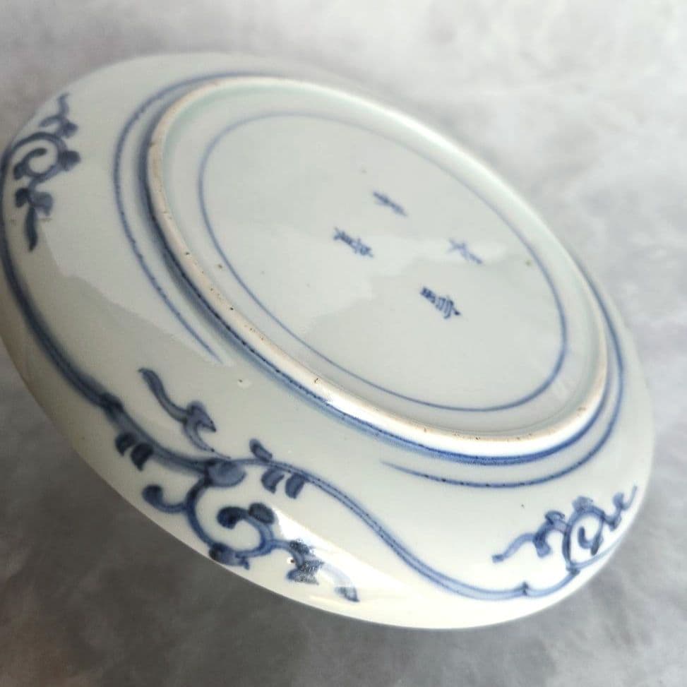 古伊万里　染付　六寸皿　江戸時代　花唐草　金直し　金継ぎ　骨董　アンティーク