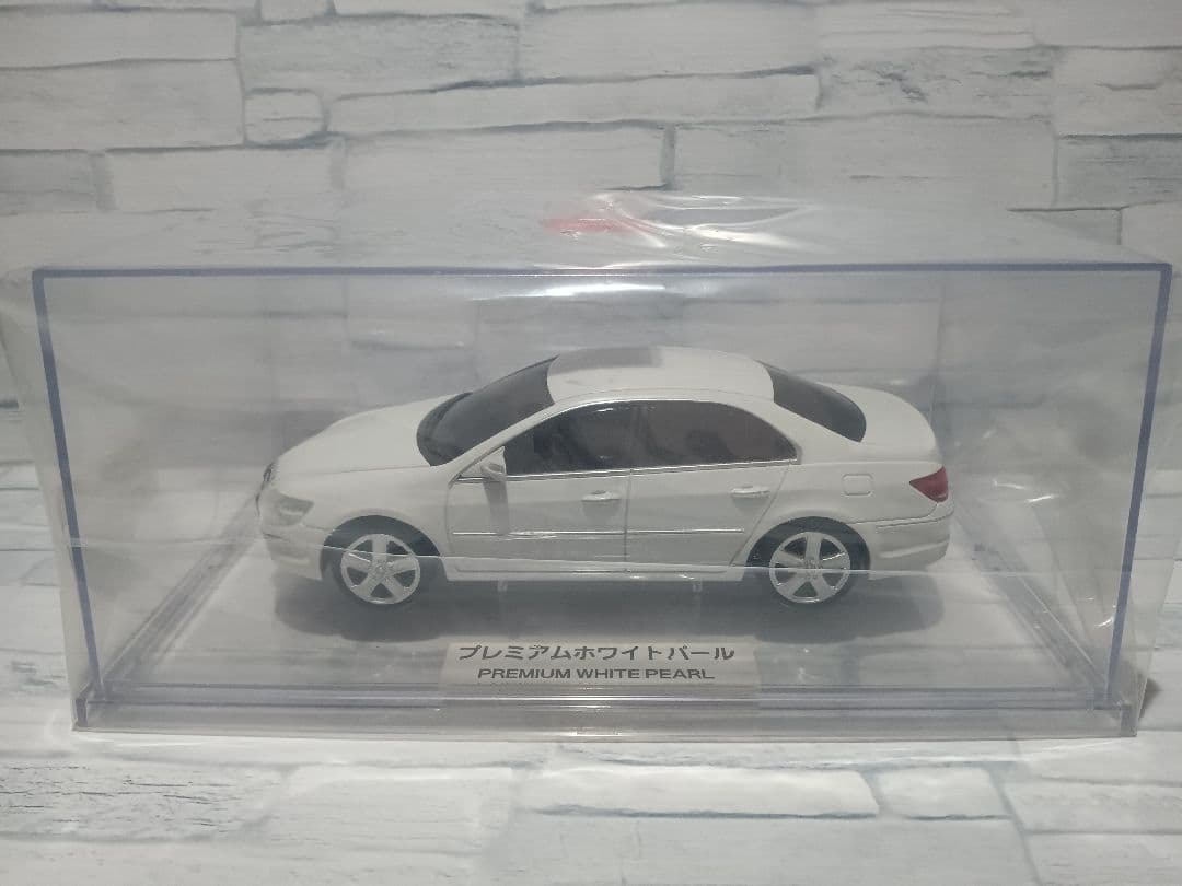 1/24 ホンダ　カラーサンプル　ミニカー　レジェンド　ホワイトパール