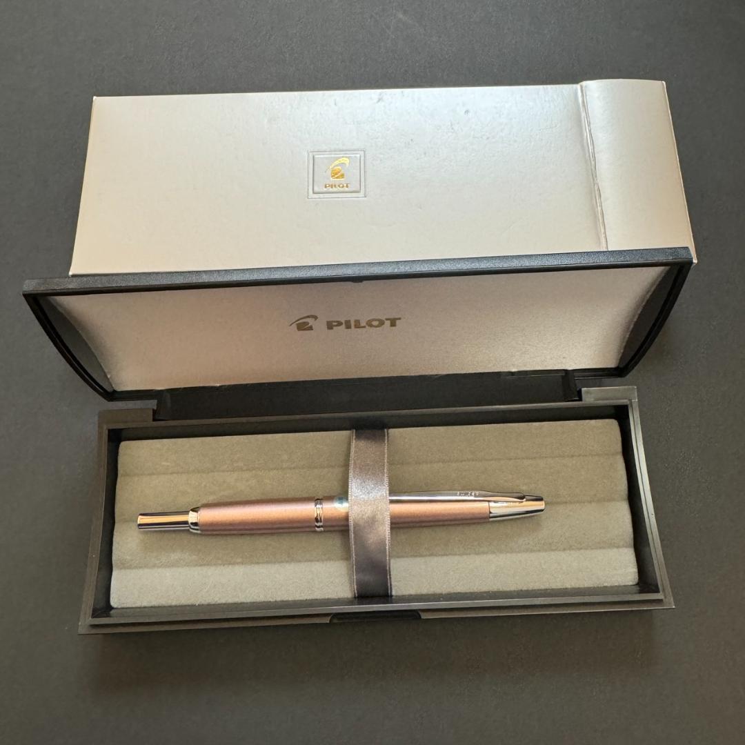 パイロット　万年筆　キャップレスデシモ　シャンパンピンク