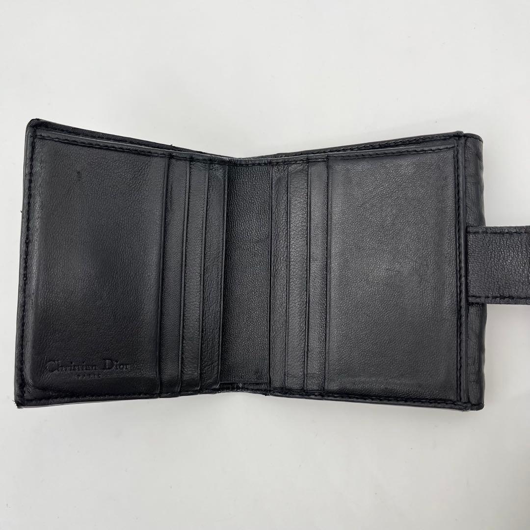 クリスチャンディオール 二つ折り財布 ロゴ金具 エンボス 黒 レザー 男女可能