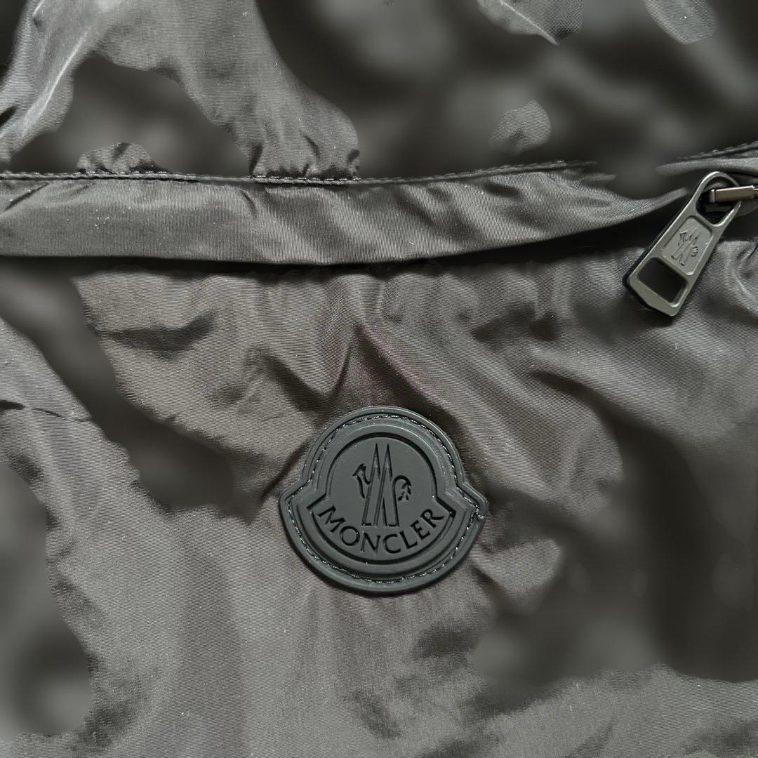 正規品　MONCLER 黒 スイムウェア　ショートパンツ
