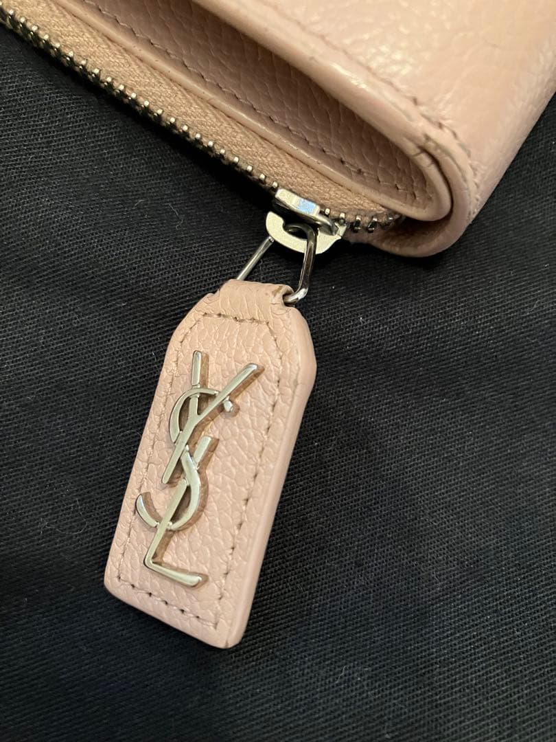 美品 SAINT LAURENT 二つ折り財布 ピンクレザー 年末限定セール！