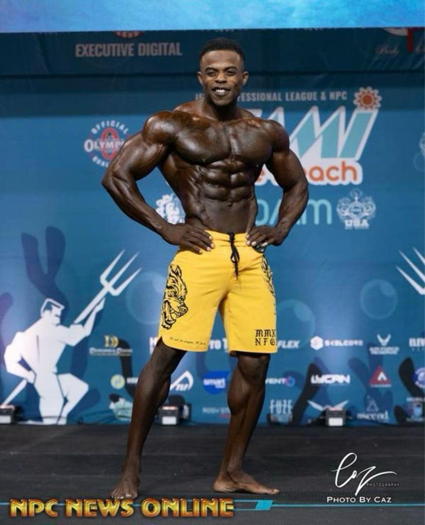 5908完売 darcsport　ダルクスポーツ　ステージショーツ　28ゴールド