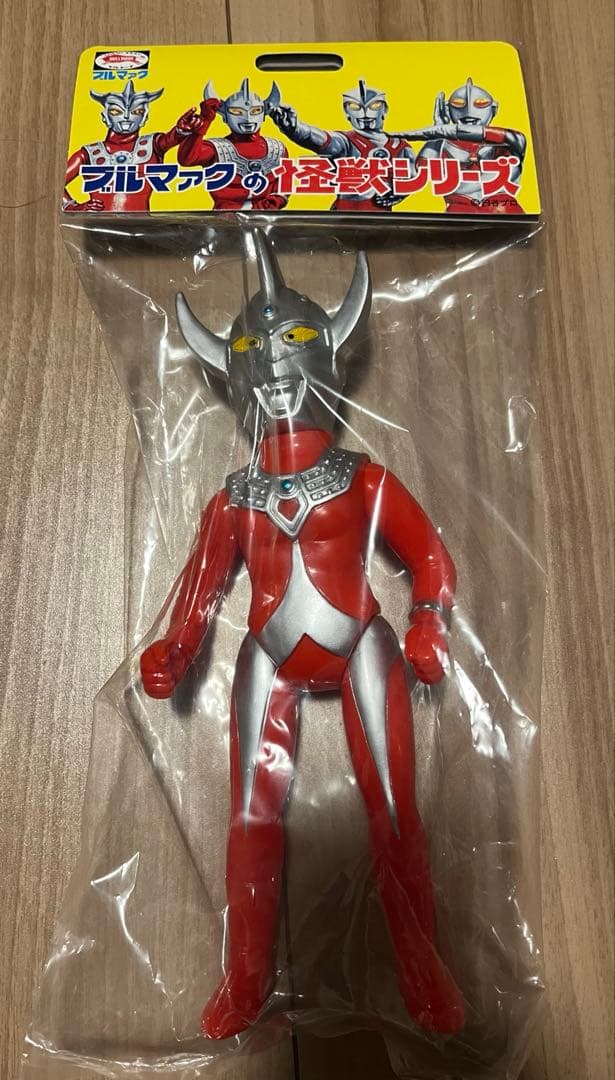 新品未開封 ブルマァク S 帰ってきたウルトラマン Sウルトラマンタロウ ソフビ