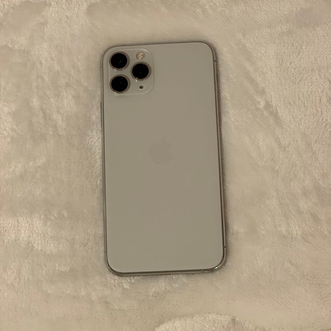 Apple iPhone 11 Pro シルバー　256G