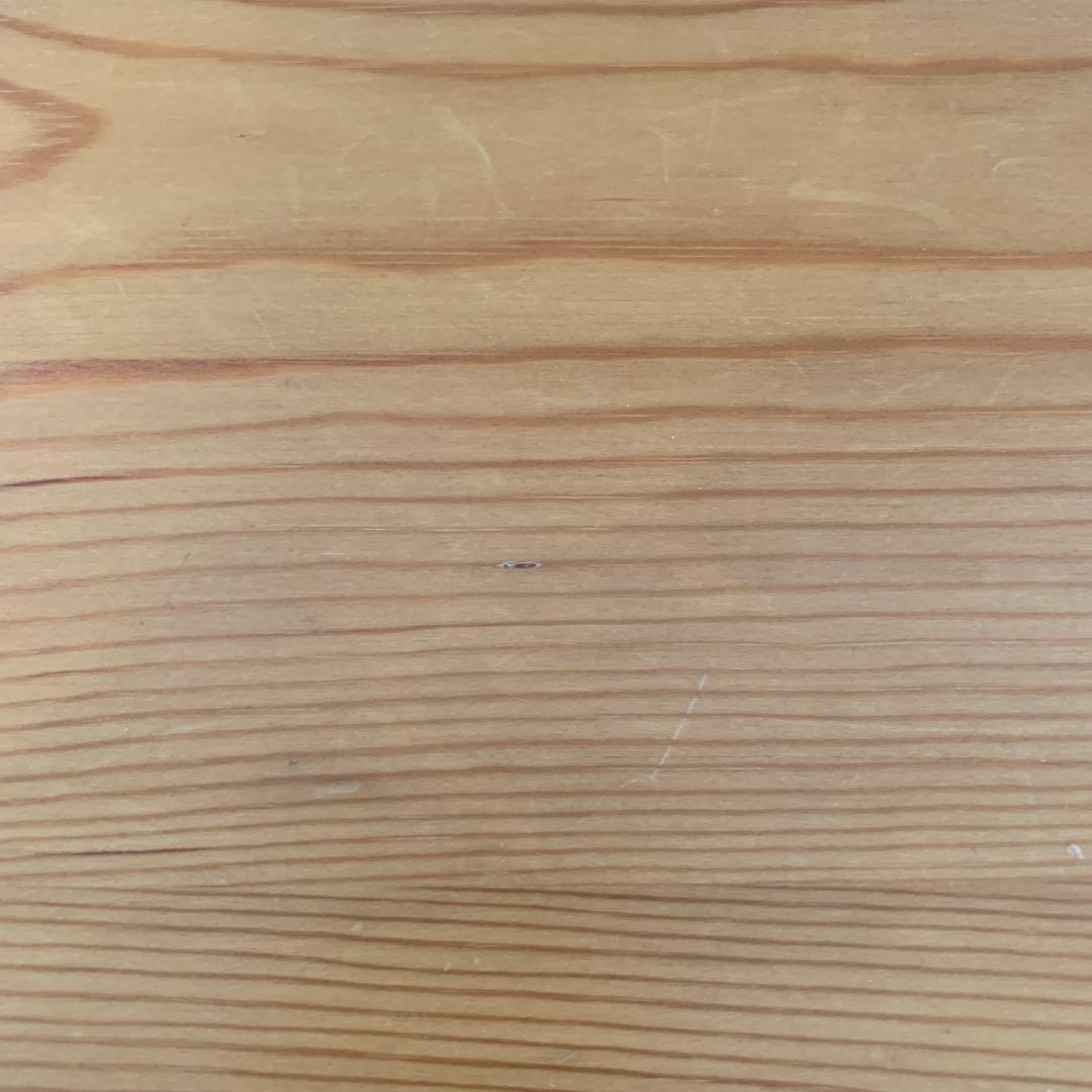 ザ・ペニーワイズ、ダイニングテーブル