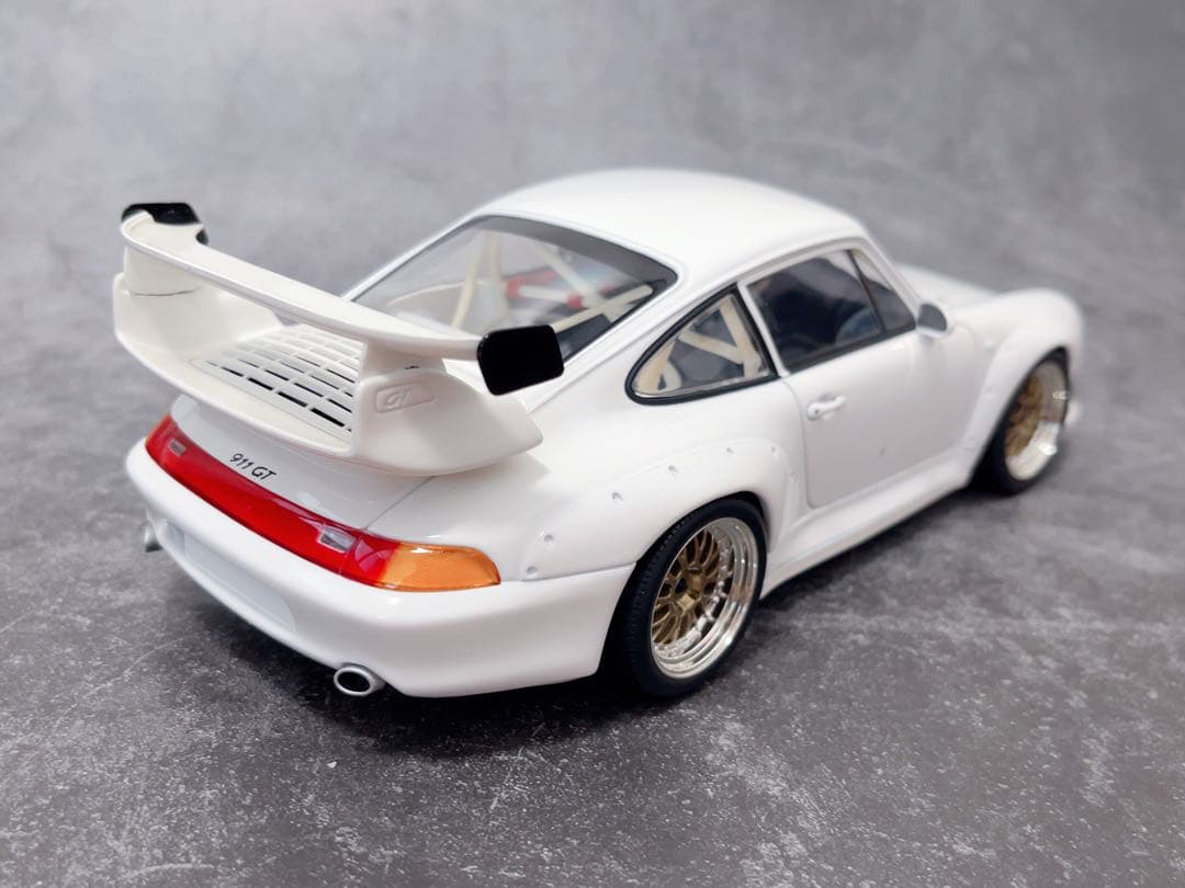 1/18 UT ポルシェ 911 (993) GT2 Evo Porsche