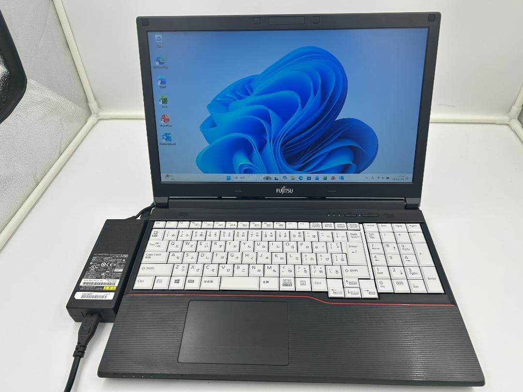 ノートパソコン windows11 オフィス付き core i5 A574/K