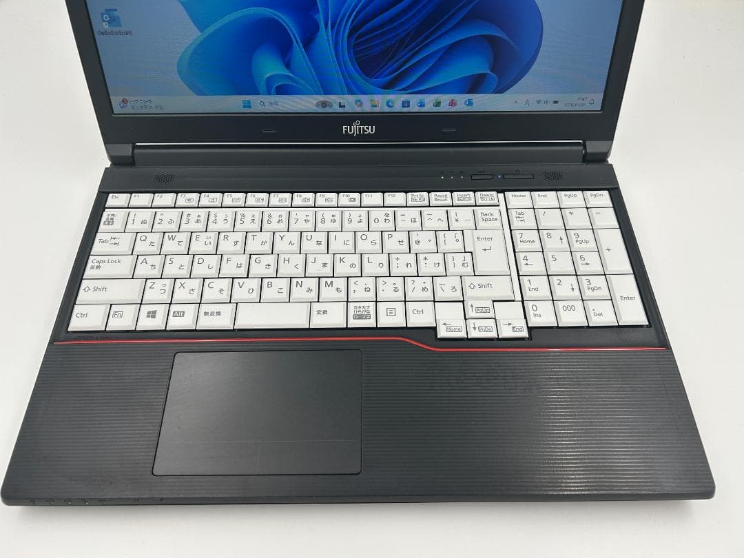 ノートパソコン windows11 オフィス付き core i5 A574/K