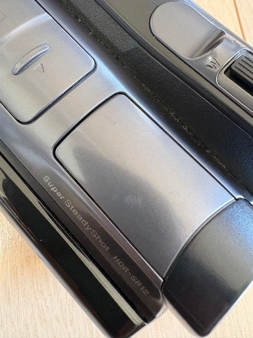 SONY HDR-SR12 フルハイビジョン　ナイトビジョン　ビデオカメラ