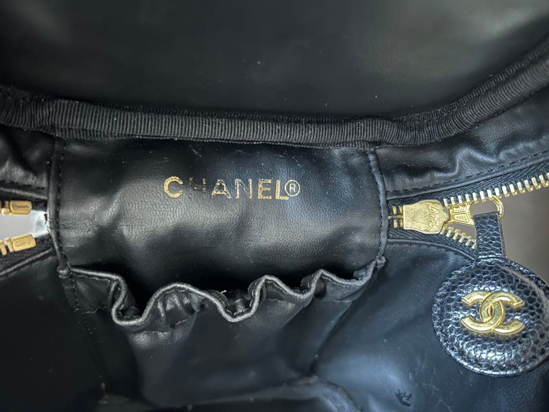 CHANEL ブラックレザー　バニティ