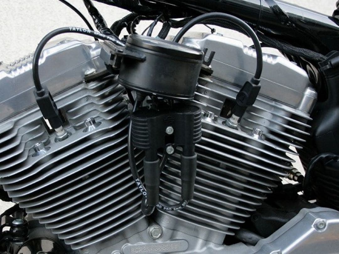 ハーレー　イグニッションコイル　キーシリンダー　ステー