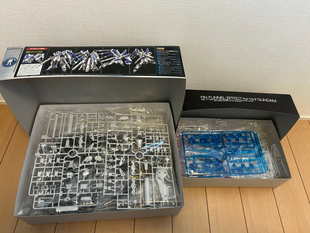 【更に更に値下げ中】Hi-ν ガンダム　チタニウムフィニッシュ&フィンファンネル