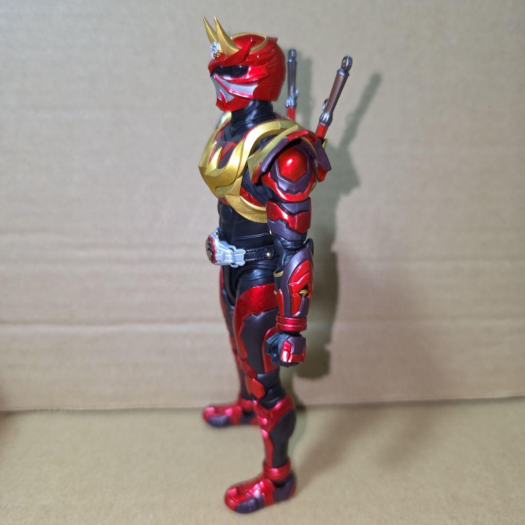 S.H.Figuarts　真骨彫製法　仮面ライダー装甲響鬼　アームド　フィギュア