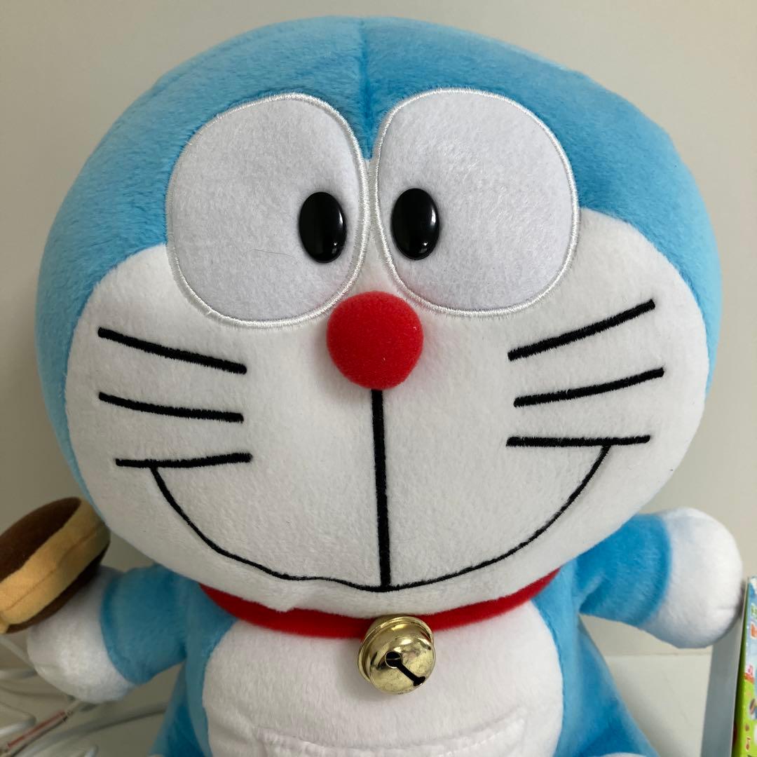 ドラえもん 動く！おやつ大好きぬいぐるみ ディスプレイ用可動サンプル ドラえもん