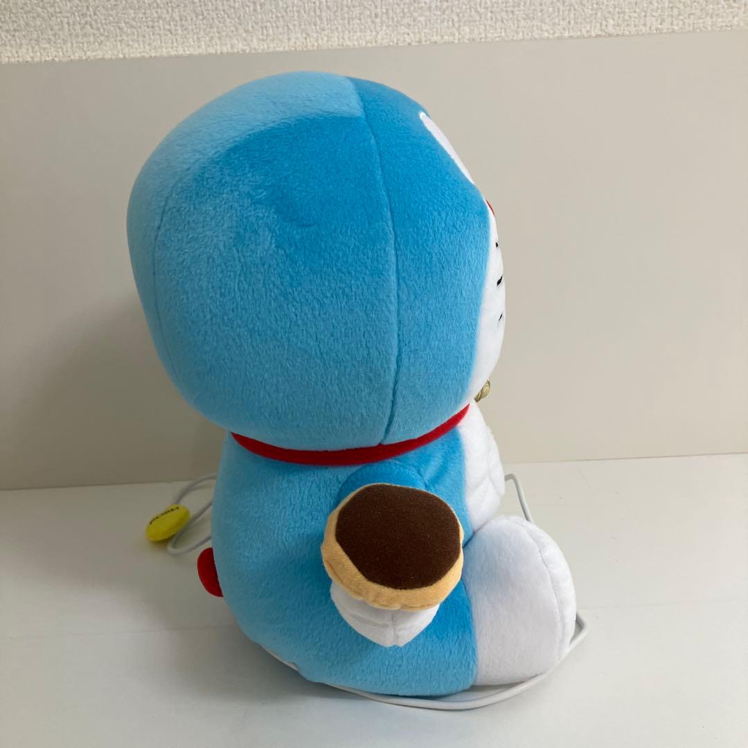 ドラえもん 動く！おやつ大好きぬいぐるみ ディスプレイ用可動サンプル ドラえもん