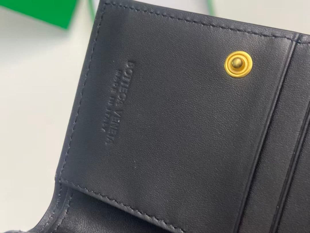 BOTTEGA VENETA ブラック 二つ折り財布