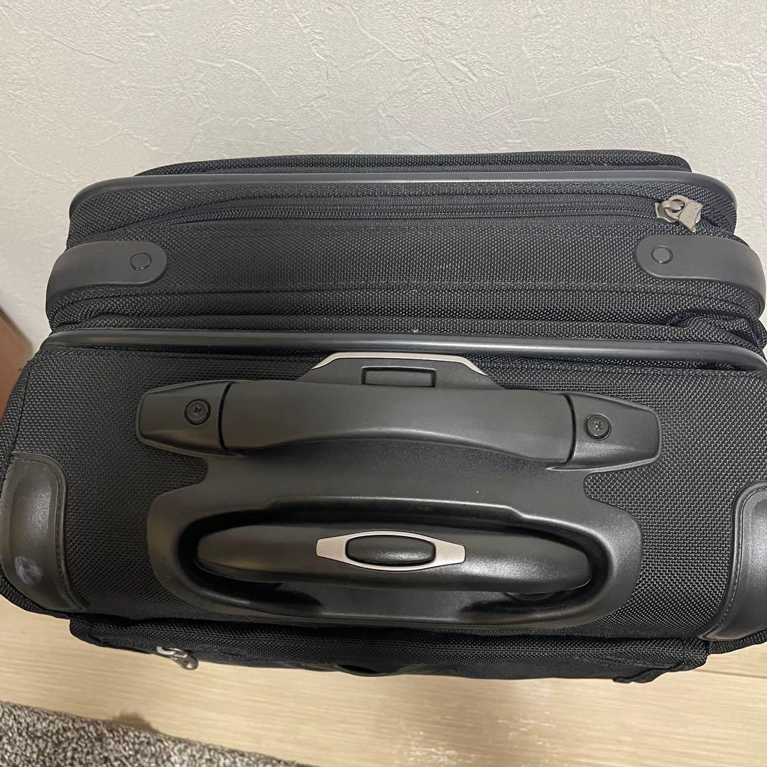 【美品】Pathfinder キャリーケース トランクケース トラベルバッグ 黒
