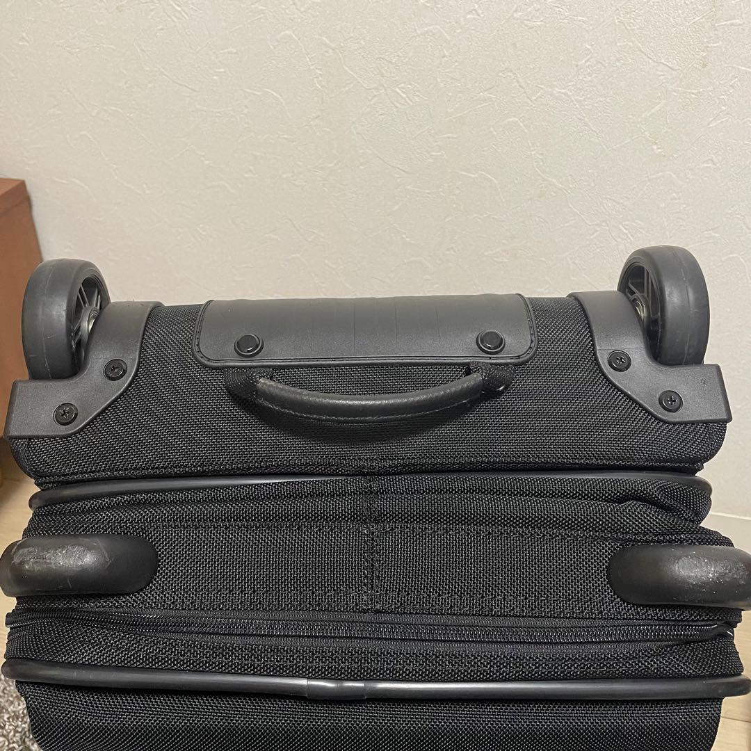 【美品】Pathfinder キャリーケース トランクケース トラベルバッグ 黒