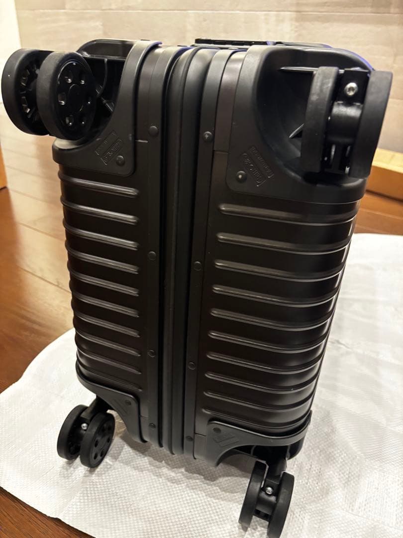 RIMOWA リモワ ルフトハンザ限定 トパーズ ステルス63L