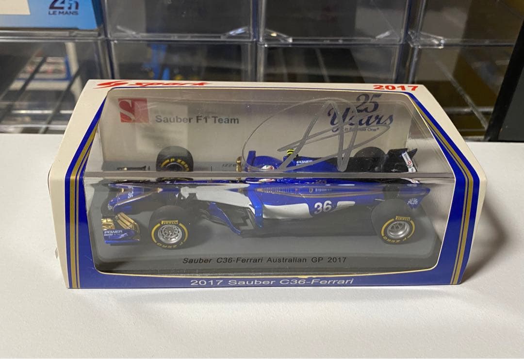 2017 Sauber F1 Team アントニオジョビナッツィ直筆サイン