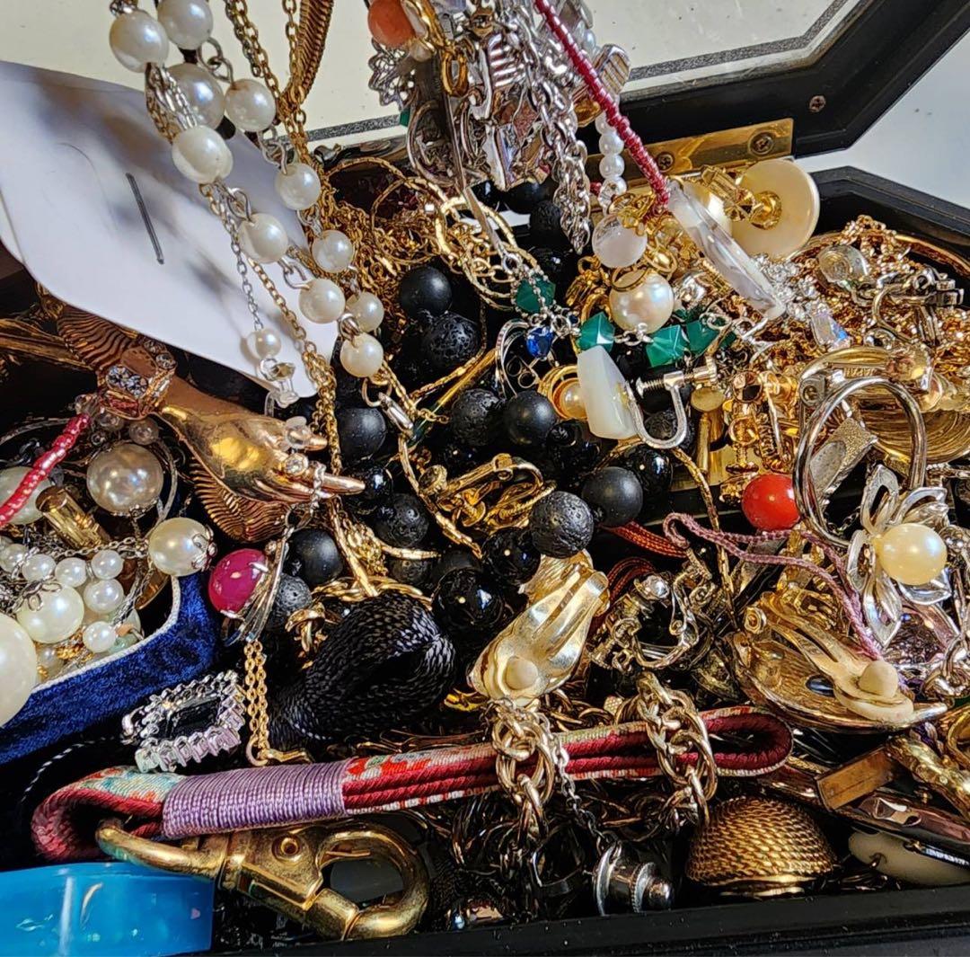 アクセサリー大量　ジャンク