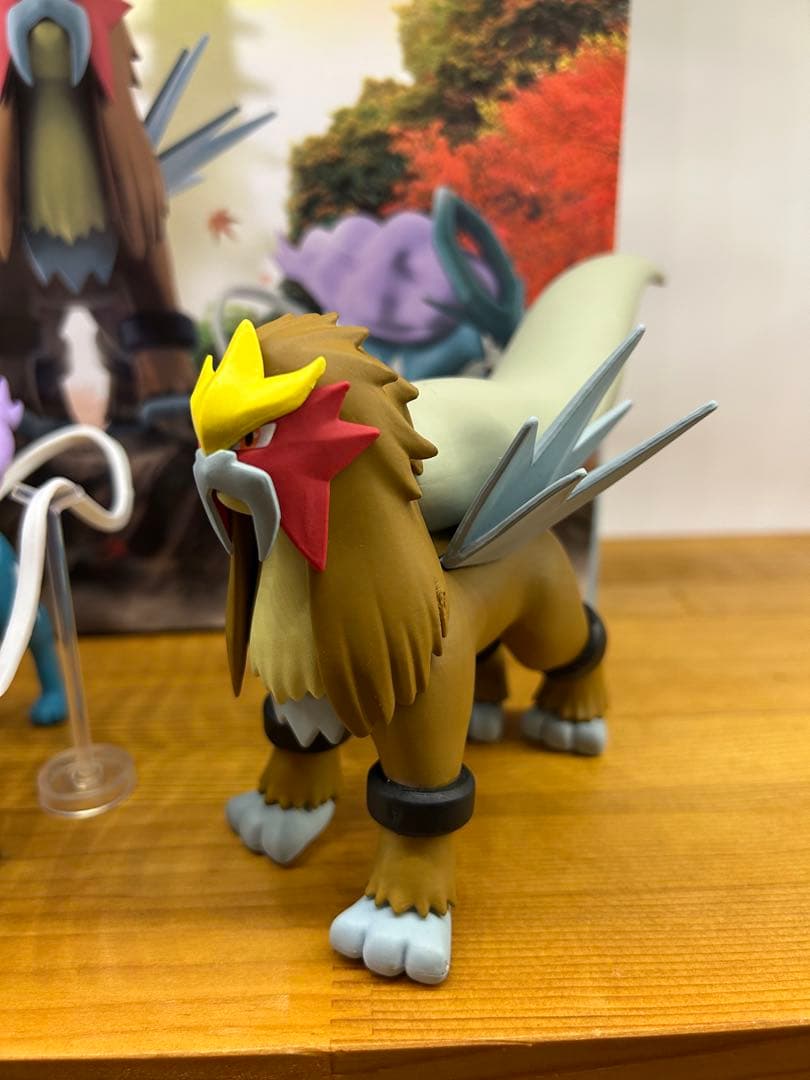 エンテイ　スイクン　ライコウ