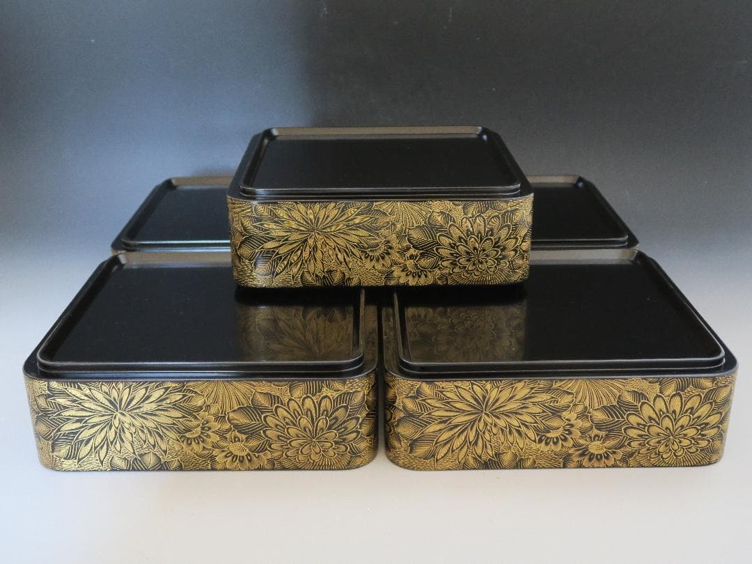 【輪島塗】極上総菊詰沈金 五段重箱 内朱塗 隅丸 蓋横菊彫 天然木 共箱