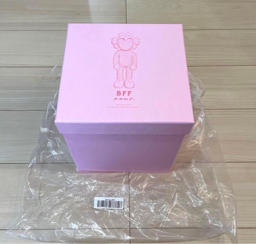 Kaws BFF Pink Plush カウズ 世界3000体限定 ぬいぐるみ