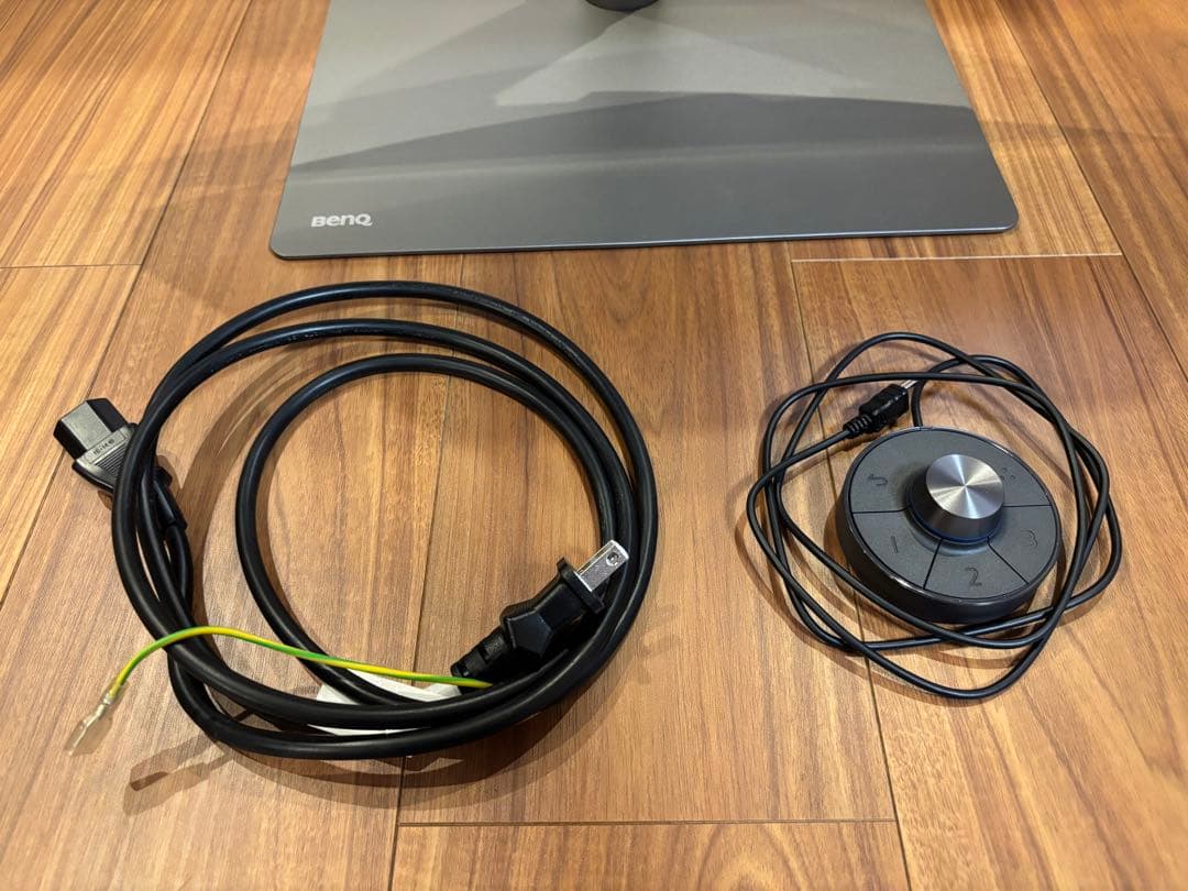 【美品】BenQ AQCOLORシリーズThunderbolt3対応モニター