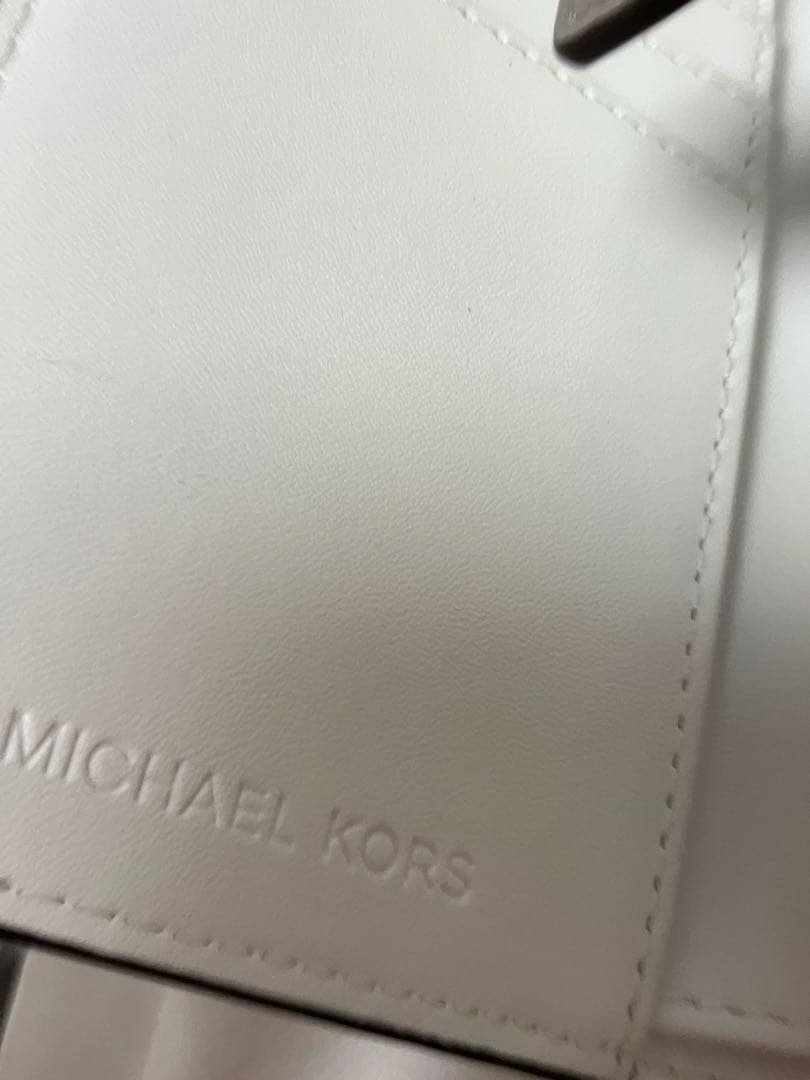 【新品タグ付き】 MICHAEL KORS マイケルコース 二つ折り財布 ブルー