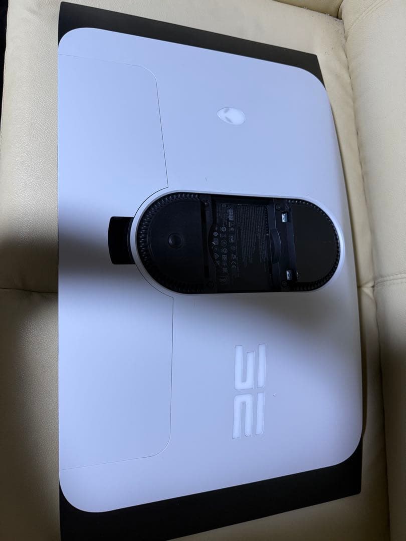 ALIENWARE湾曲4K モニターAW3225QF