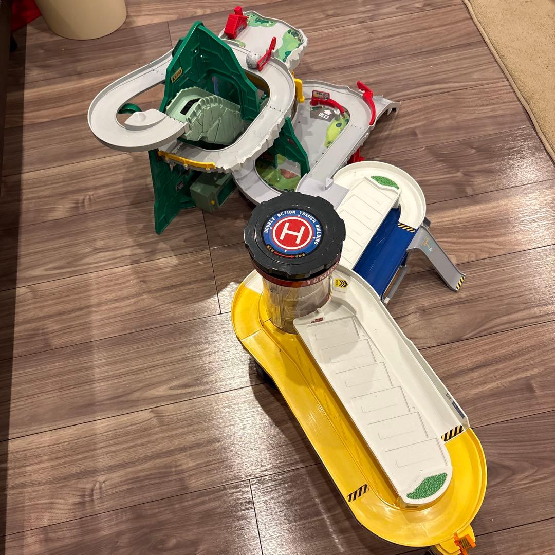 トミカ ダブルアクショントミカビル トンネルくぐって！やまのぼりドライブ セット