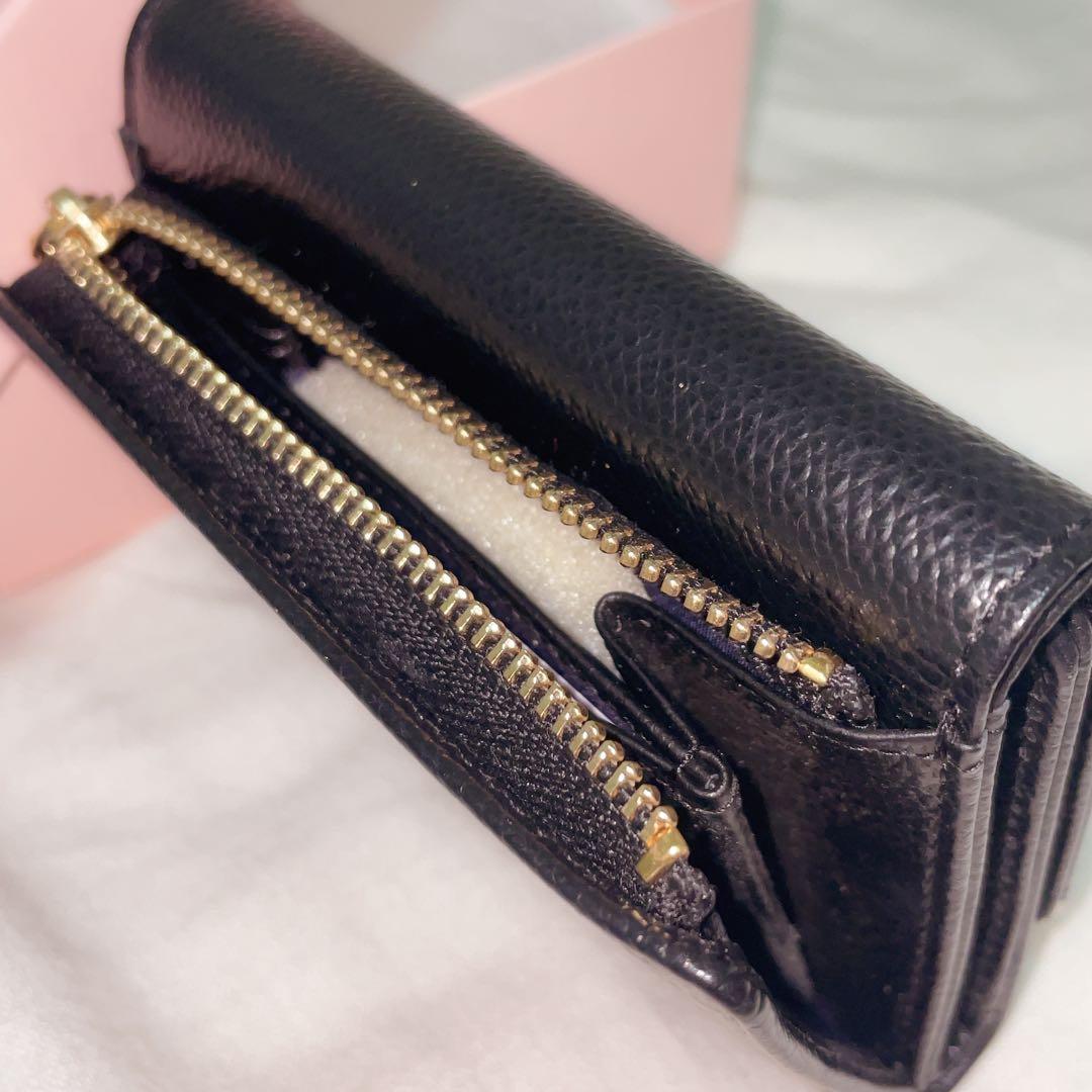 Samantha Thavasaサマンサタバサ ジュエルバー折財布チャーム付き