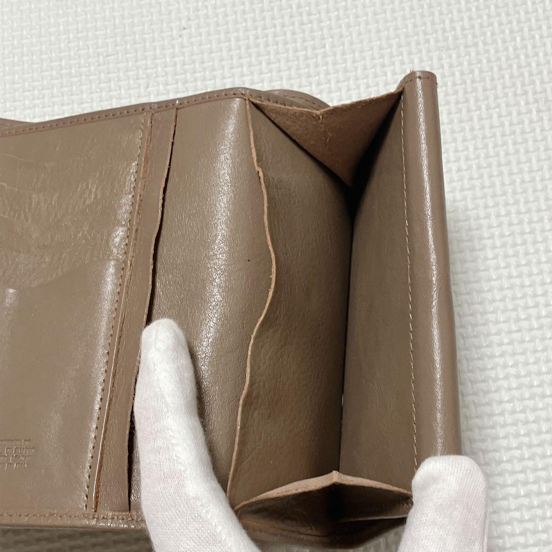 極美品　IL BISONTE イルビゾンテ　レザー二つ折り財布　グレージュ