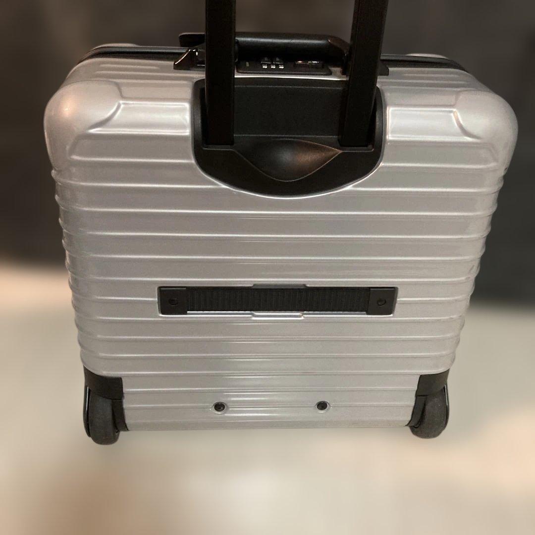 シュウ　リモワ　スーツケース Salsa 23L